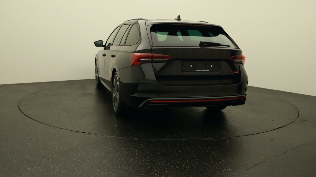 Skoda<br>Octavia Combi 2.0 TSI DSG RS