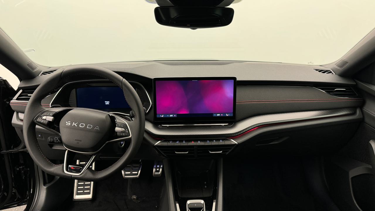 Skoda<br>Octavia Combi 2.0 TSI DSG RS
