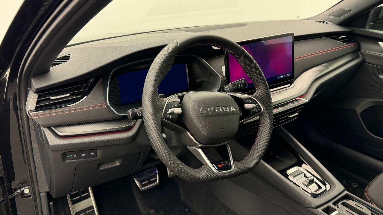 Skoda<br>Octavia Combi 2.0 TSI DSG RS