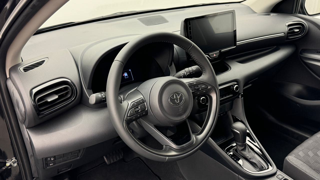 Toyota<br>Yaris 1.5 Sport e-CVT