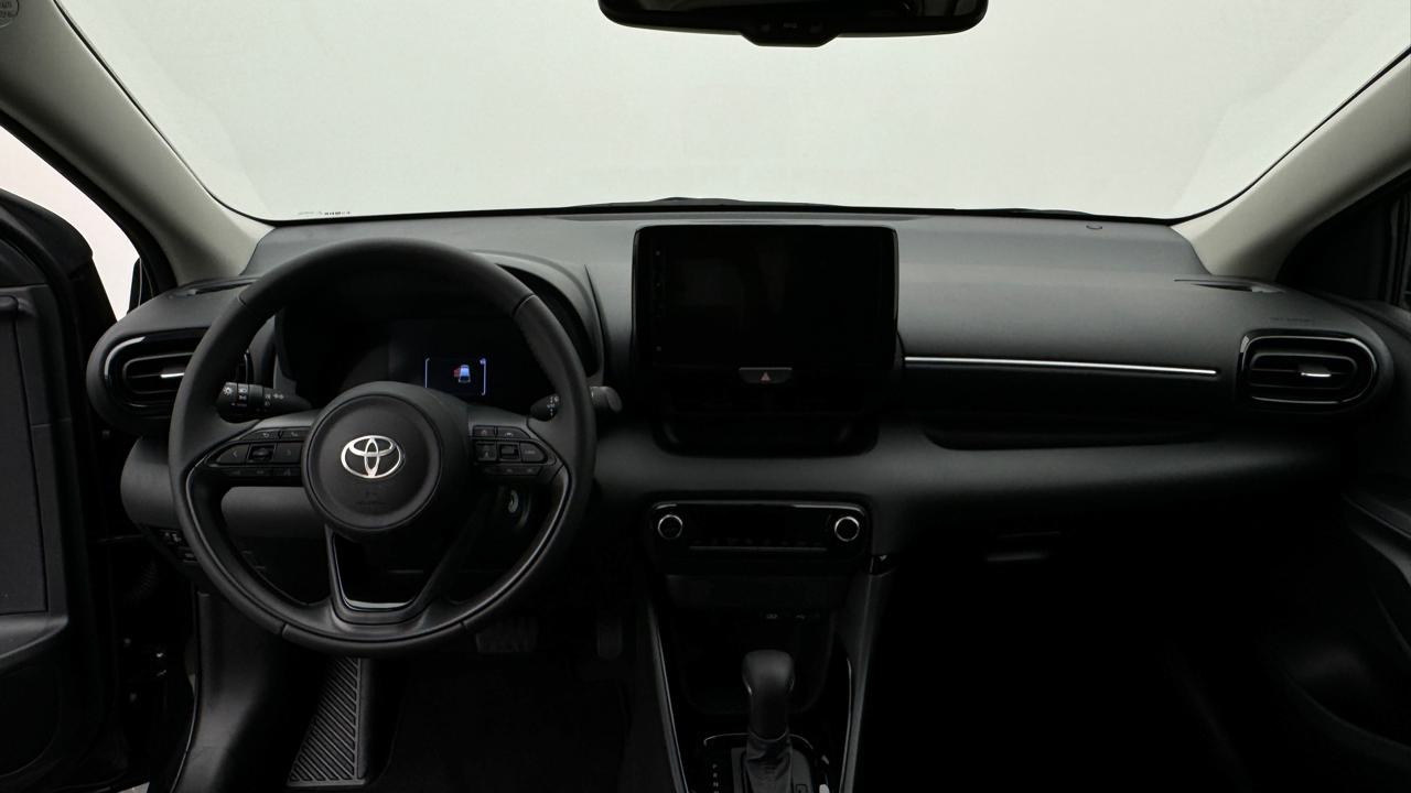 Toyota<br>Yaris 1.5 Sport e-CVT