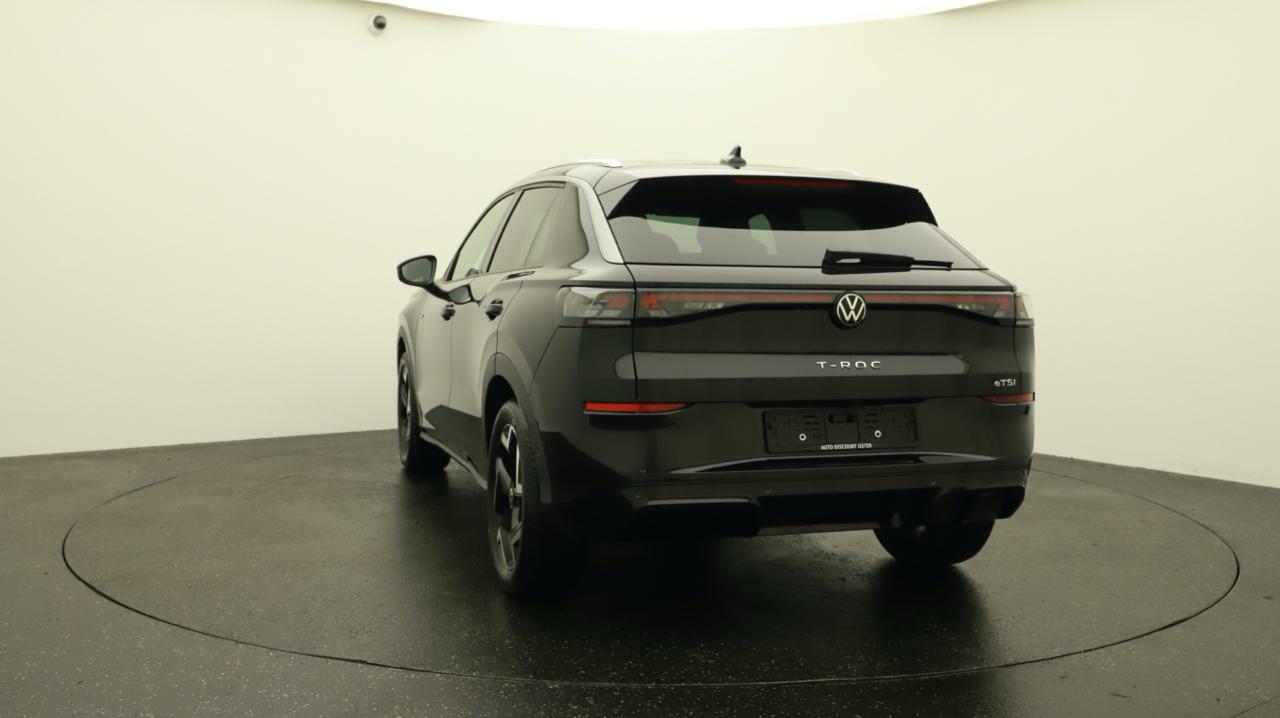 VW<br>T-Roc 1.5 eTSI mHEV R-Line DSG