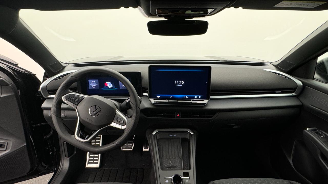 VW<br>T-Roc 1.5 eTSI mHEV R-Line DSG