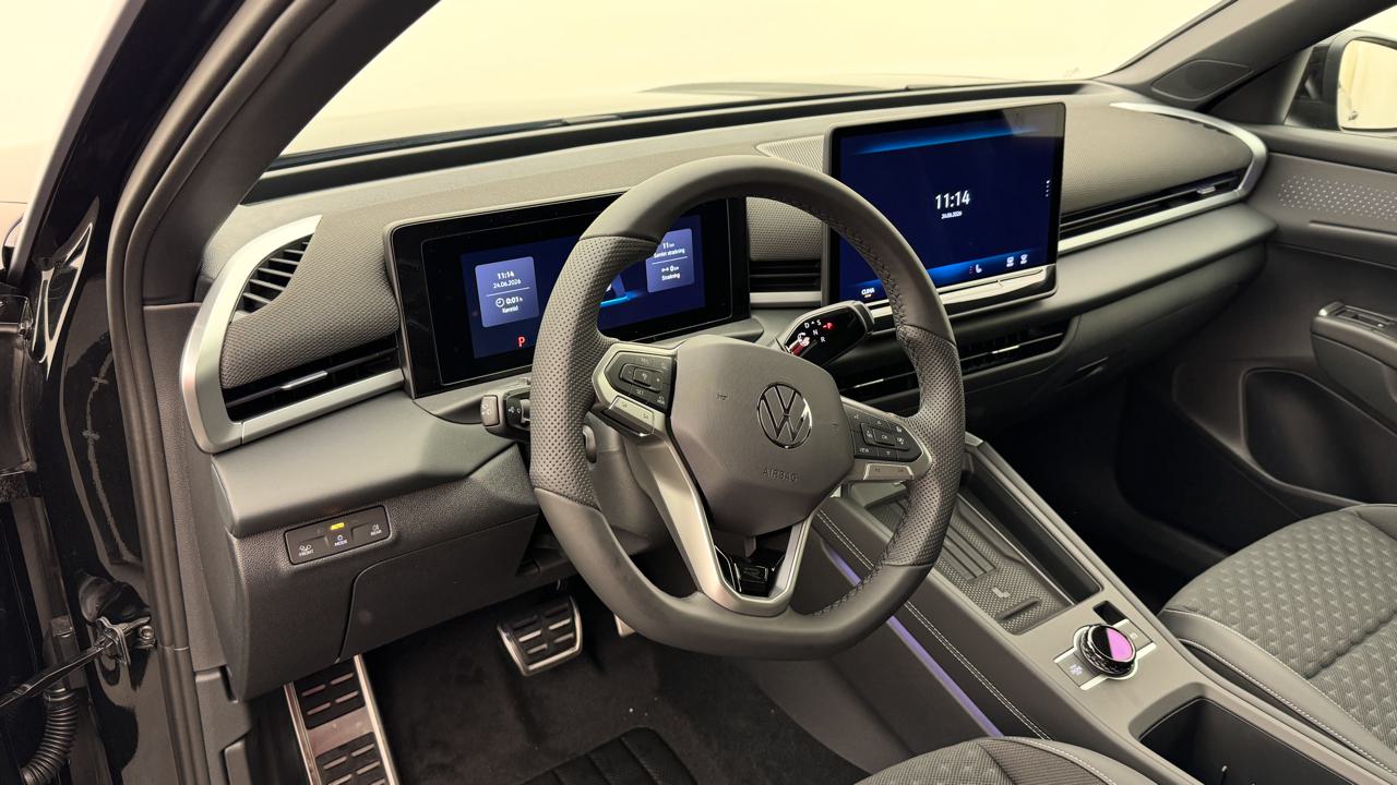 VW<br>T-Roc 1.5 eTSI mHEV R-Line DSG