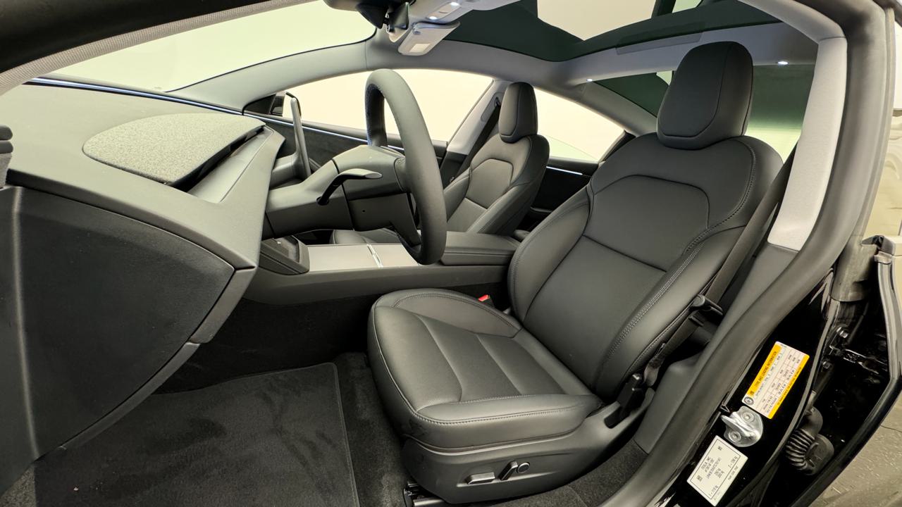 Tesla<br>Model 3 Long Range Dual Motor AWD