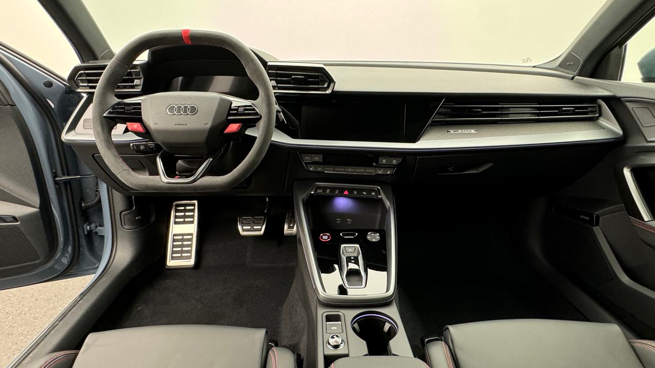 Audi<br>RS3 Sportback 2.5 TSI quattro S-tronic