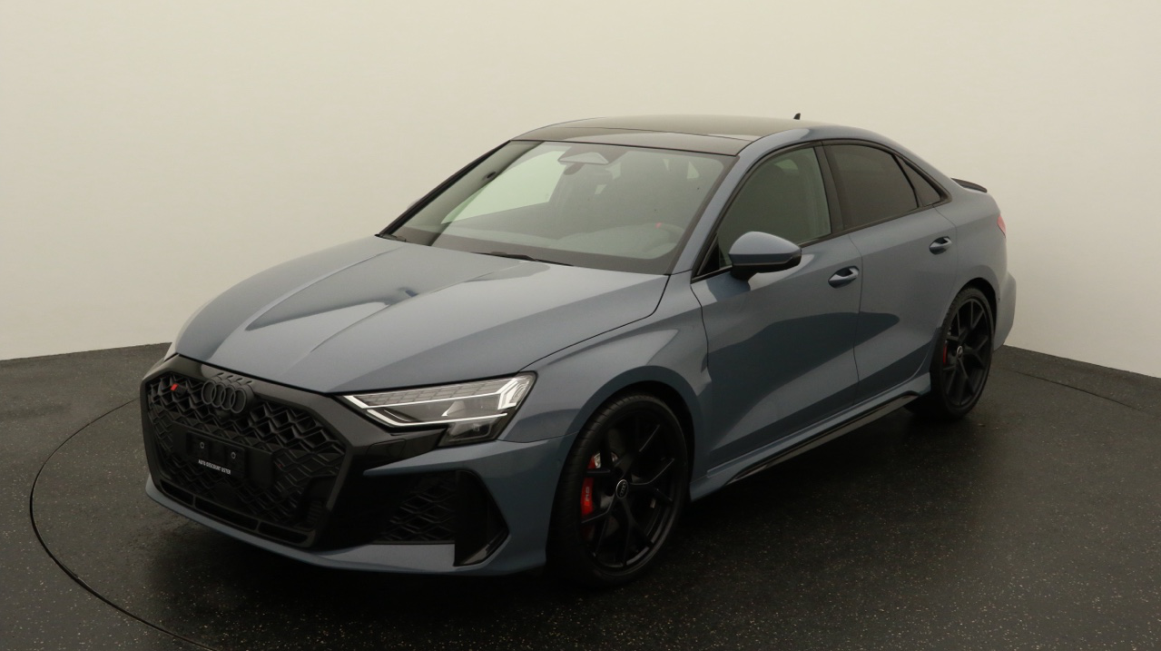 Audi<br>RS3 Limousine 2.5 TSI quattro S-tronic