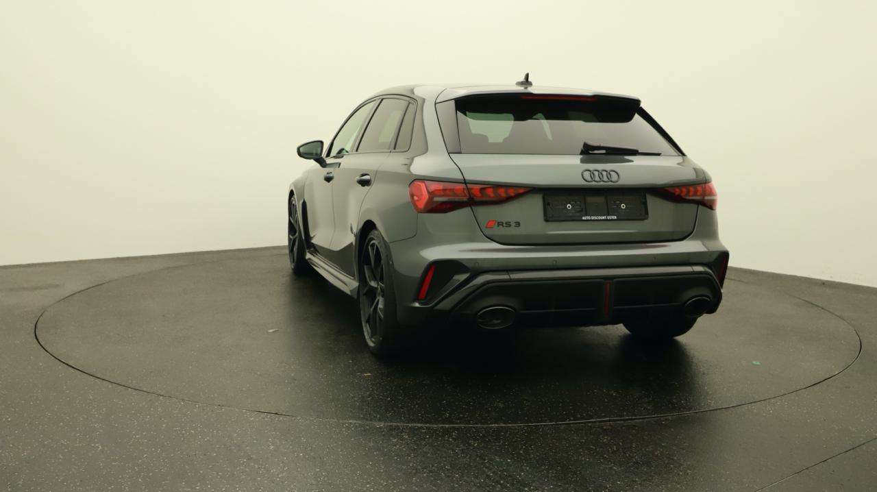 Audi<br>RS3 Sportback 2.5 TSI quattro S-tronic