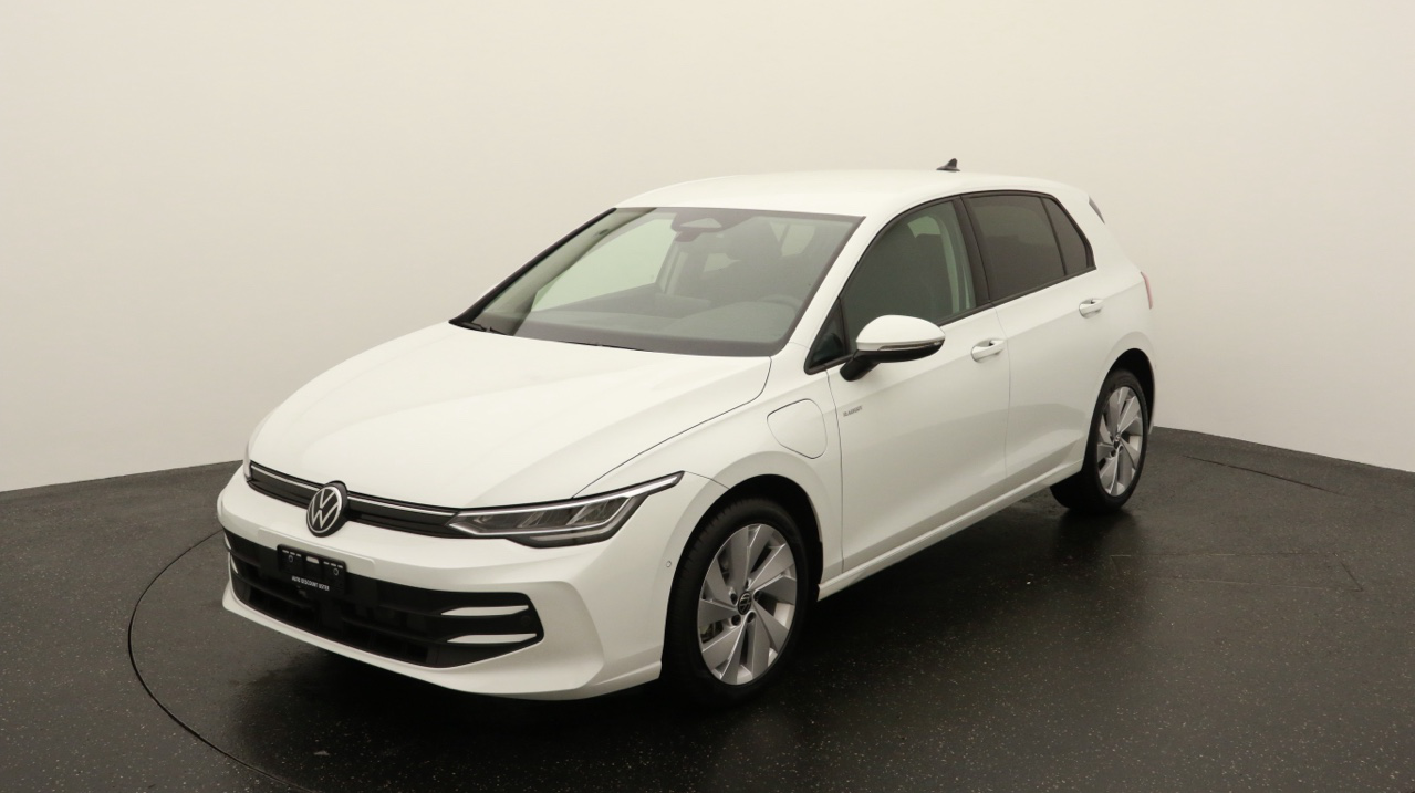 VW<br>Golf VIII 1.5 TSI PHEV Limited