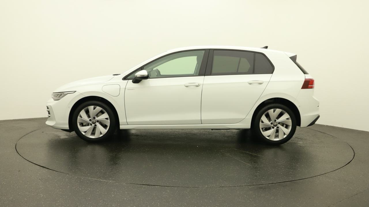 VW<br>Golf VIII 1.5 TSI PHEV Limited