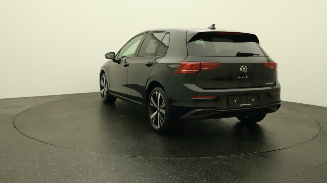 VW<br>Golf VIII 1.5 TSI PHEV Limited
