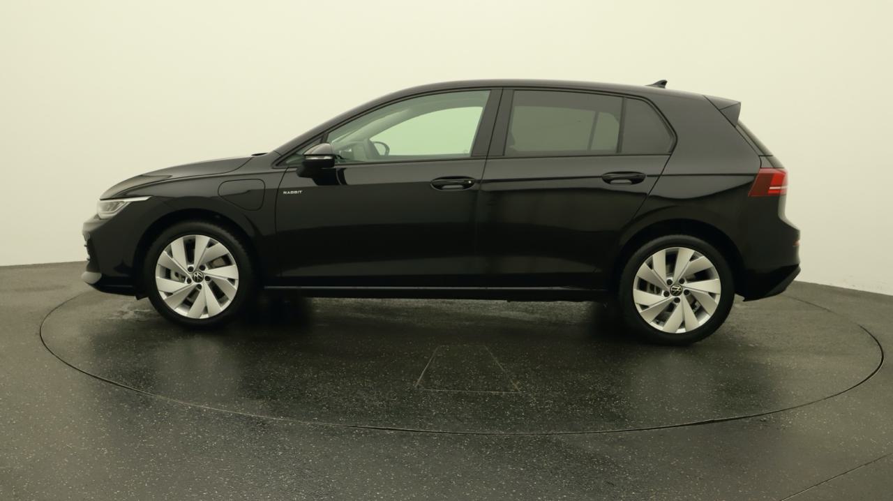 VW<br>Golf VIII 1.5 TSI PHEV Limited
