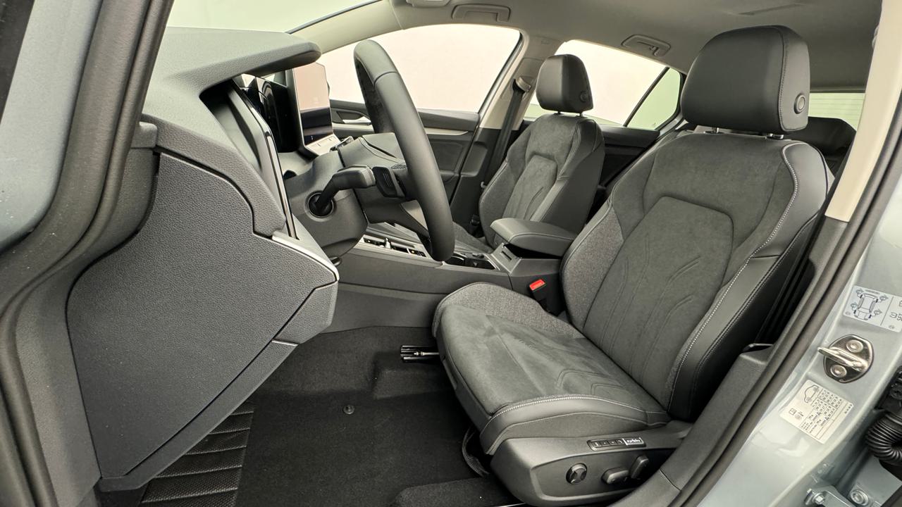 VW<br>Golf VIII 1.5 TSI PHEV Limited