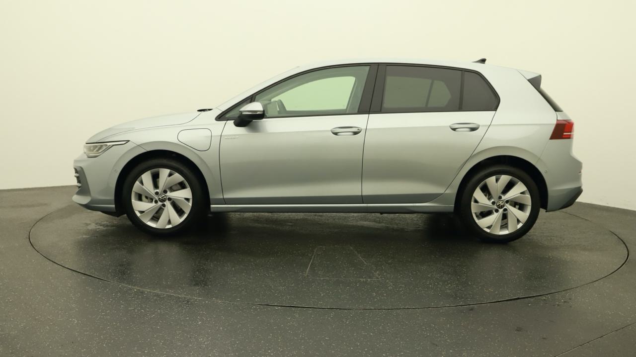 VW<br>Golf VIII 1.5 TSI PHEV Limited