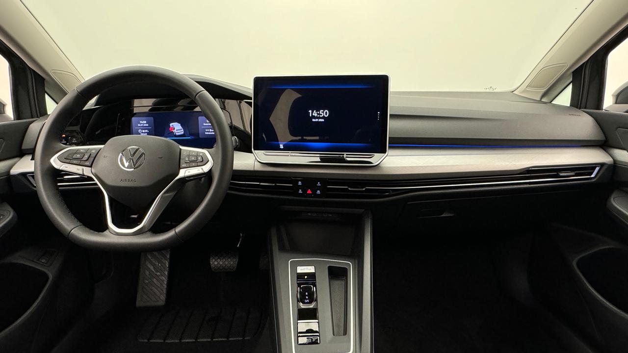 VW<br>Golf VIII 1.5 TSI PHEV Limited