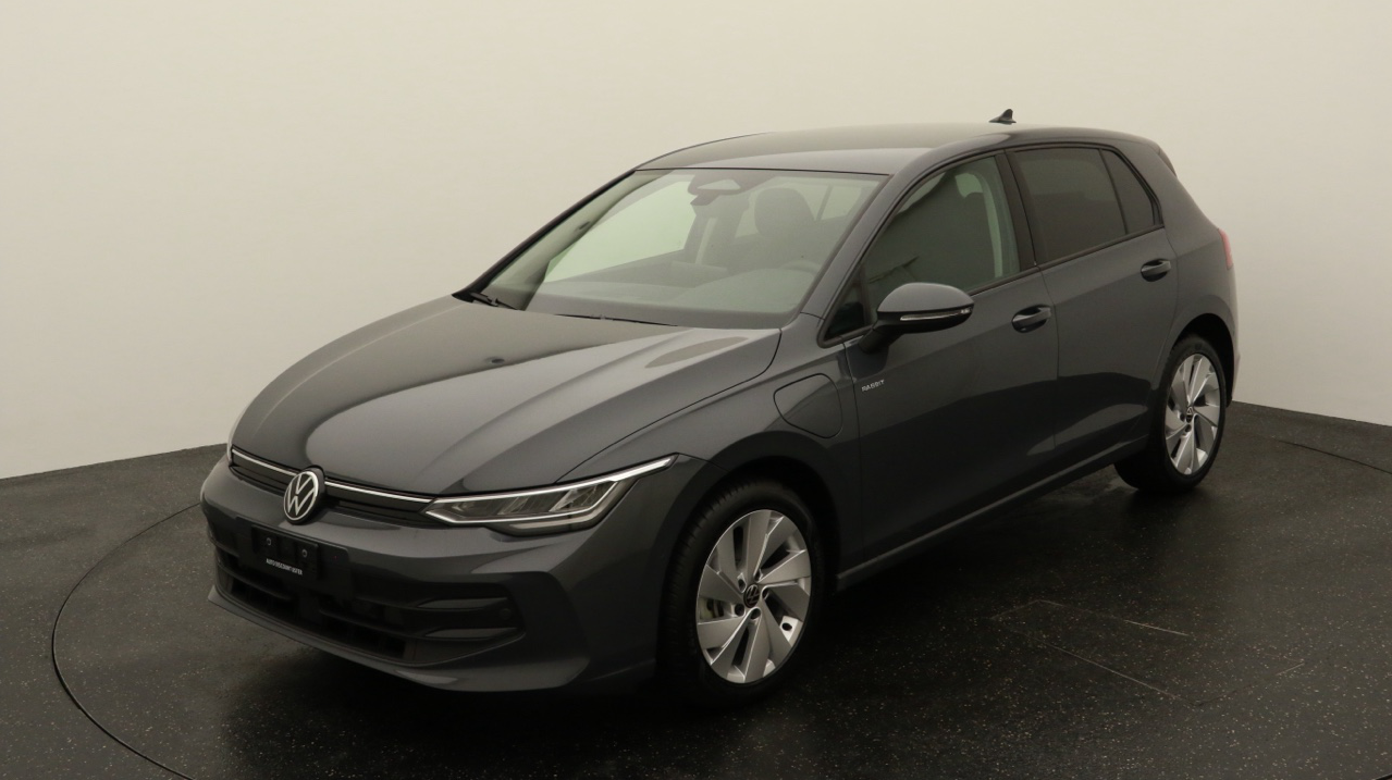 VW<br>Golf VIII 1.5 TSI PHEV Limited