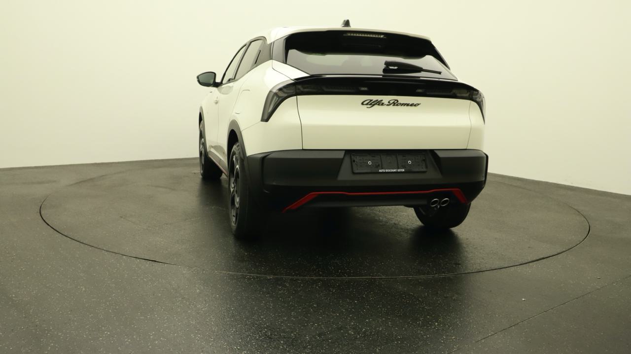 Alfa Romeo<br>Junior 1.2 48V Hybrid Speciale