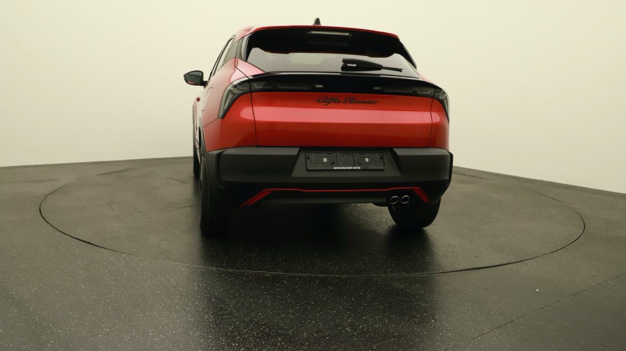 Alfa Romeo<br>Junior 1.2 48V Hybrid Speciale