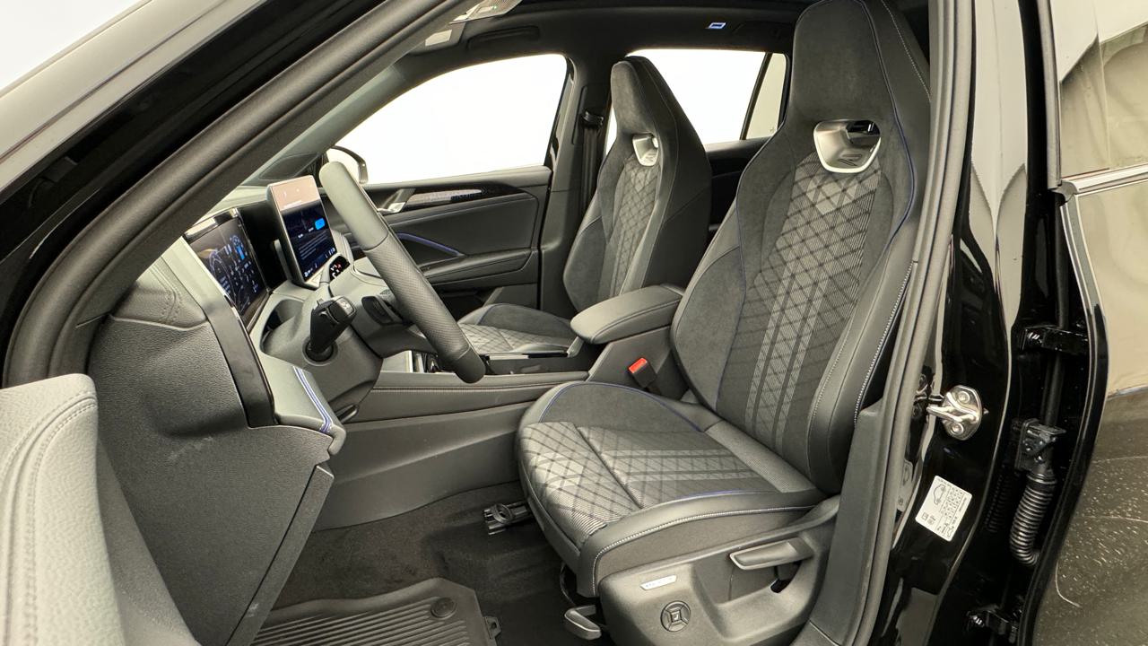 VW<br>Tiguan 2.0 TDI SCR R-Line 4Motion DSG