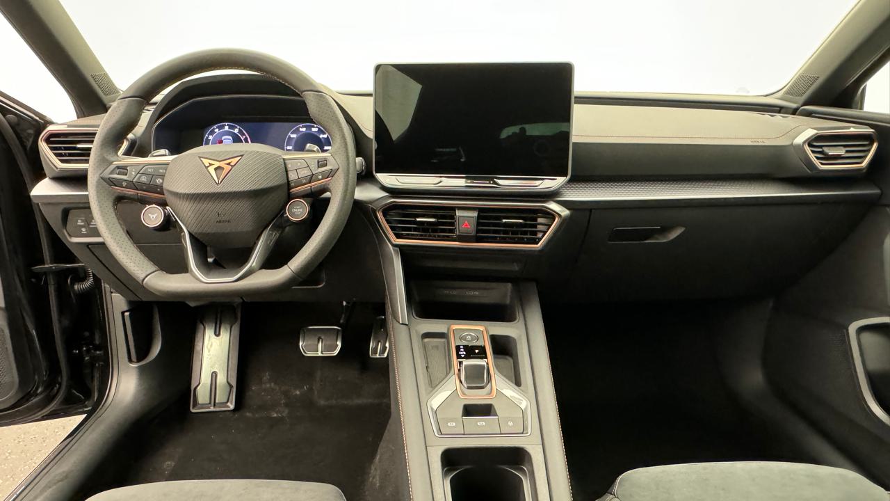 Cupra<br>LEON ST 2.0 TSI VZ Black Edition DSG