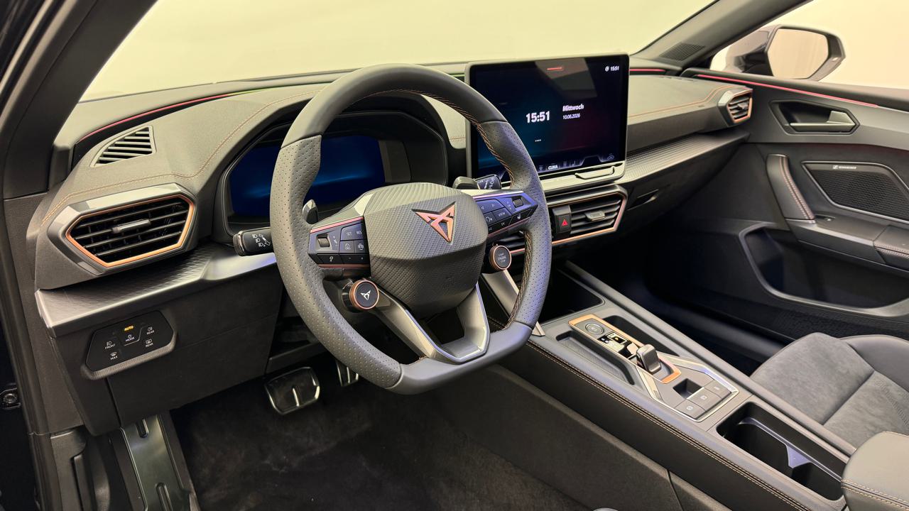 Cupra<br>LEON 2.0 TSI VZ Black Edition DSG