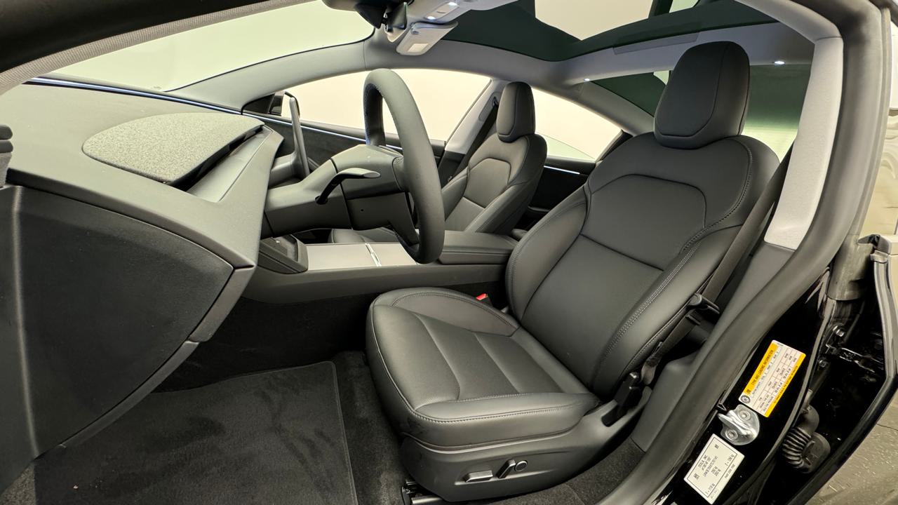 Tesla<br>Model 3 Long Range Dual Motor AWD