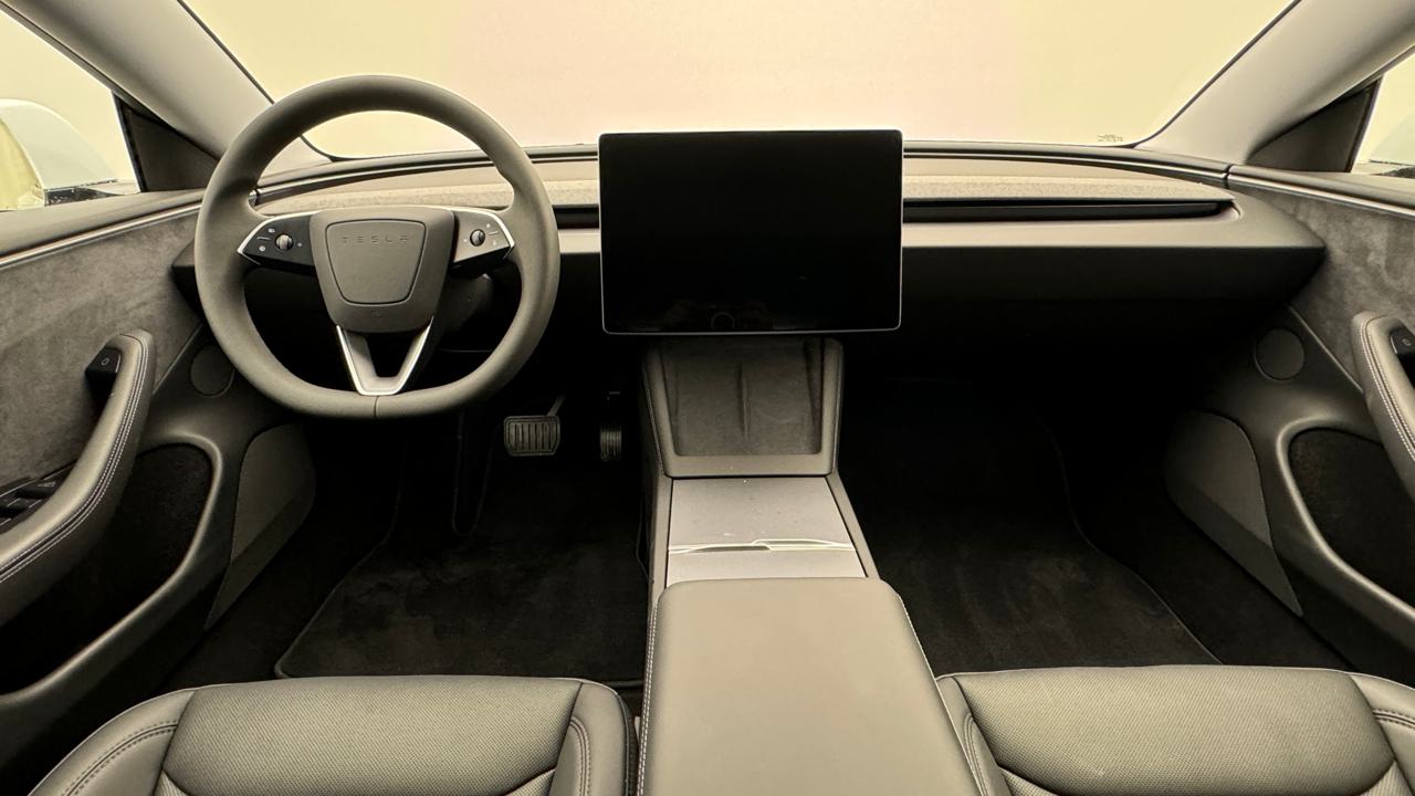 Tesla<br>Model 3 Long Range Dual Motor AWD