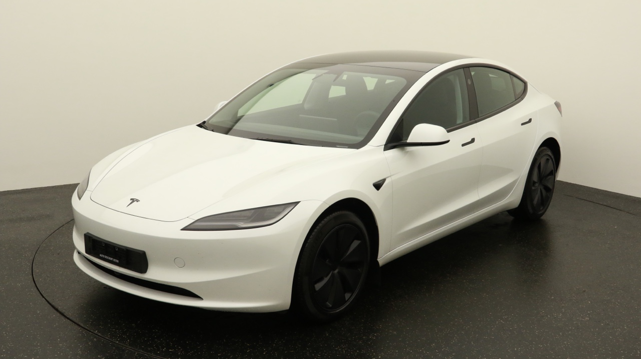 Tesla<br>Model 3 Long Range Dual Motor AWD