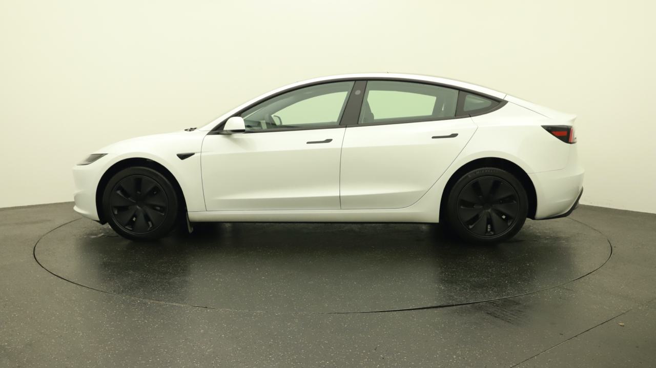 Tesla<br>Model 3 Long Range Dual Motor AWD