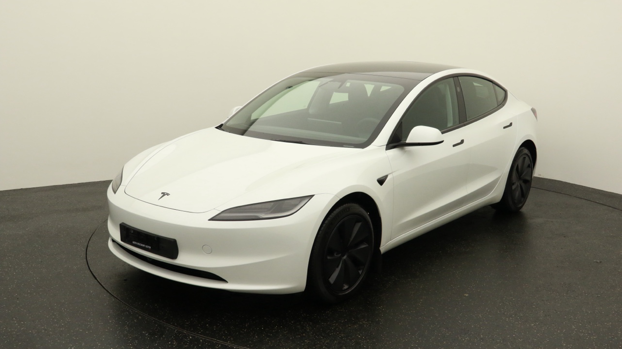 Tesla<br>Model 3 Long Range Dual Motor AWD
