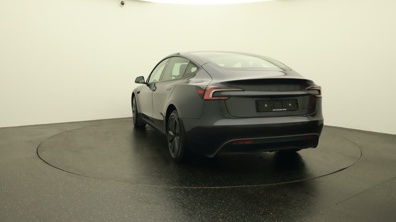 Tesla<br>Model 3 Long Range Dual Motor AWD