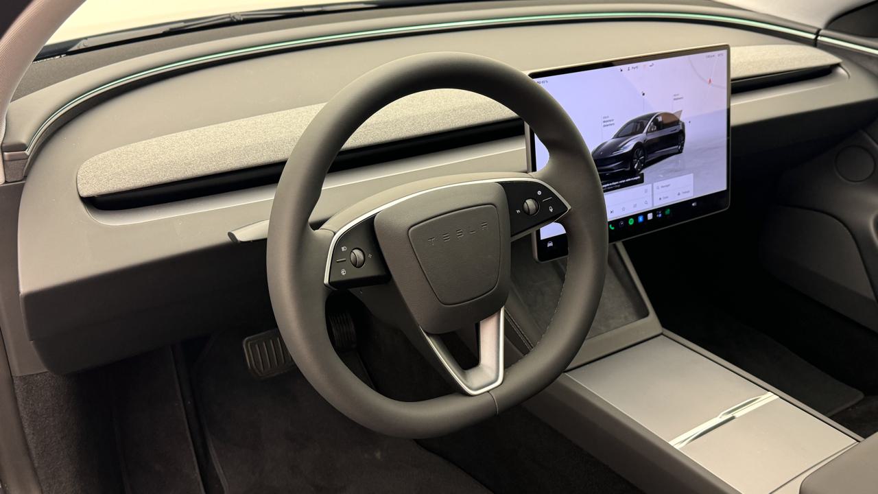 Tesla<br>Model 3 Long Range Dual Motor AWD