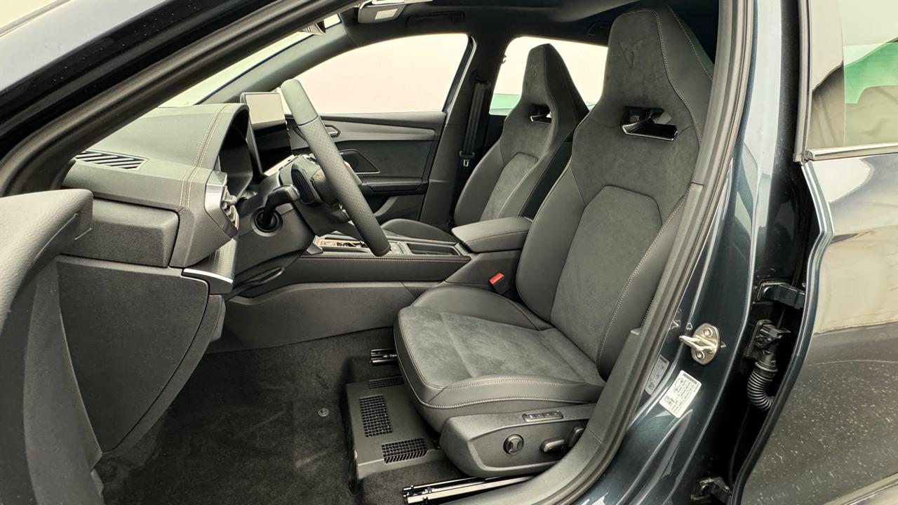 Cupra<br>LEON 1.5 e-HYBRID pHEV VZ Black Edition