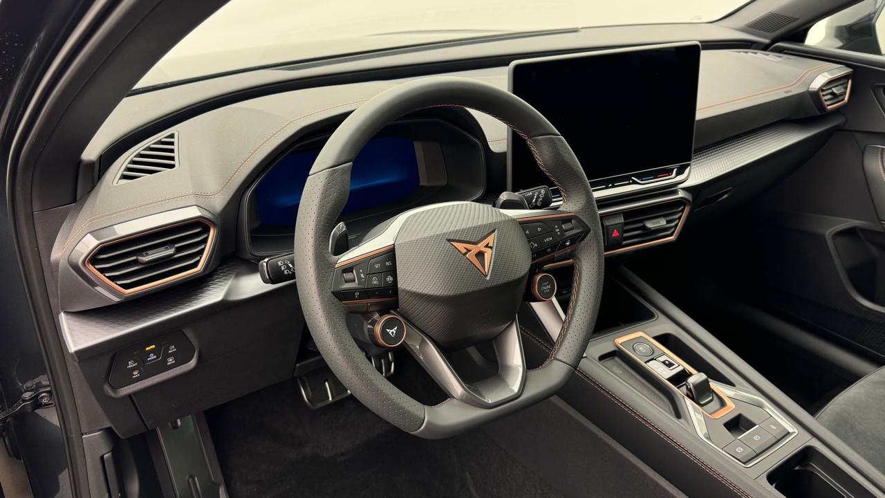 Cupra<br>LEON 1.5 e-HYBRID pHEV VZ Black Edition