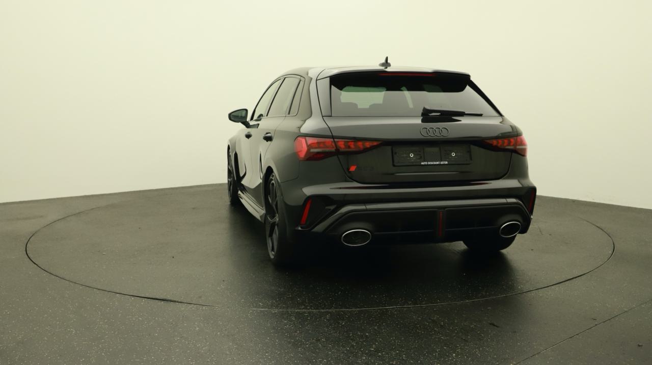 Audi<br>RS3 Sportback 2.5 TSI quattro S-tronic