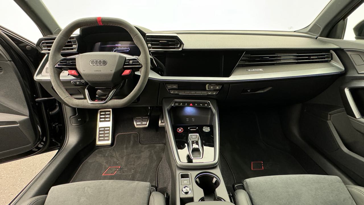 Audi<br>RS3 Sportback 2.5 TSI quattro S-tronic