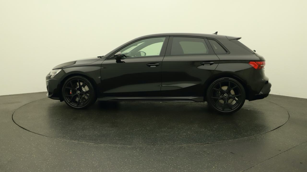 Audi<br>RS3 Sportback 2.5 TSI quattro S-tronic