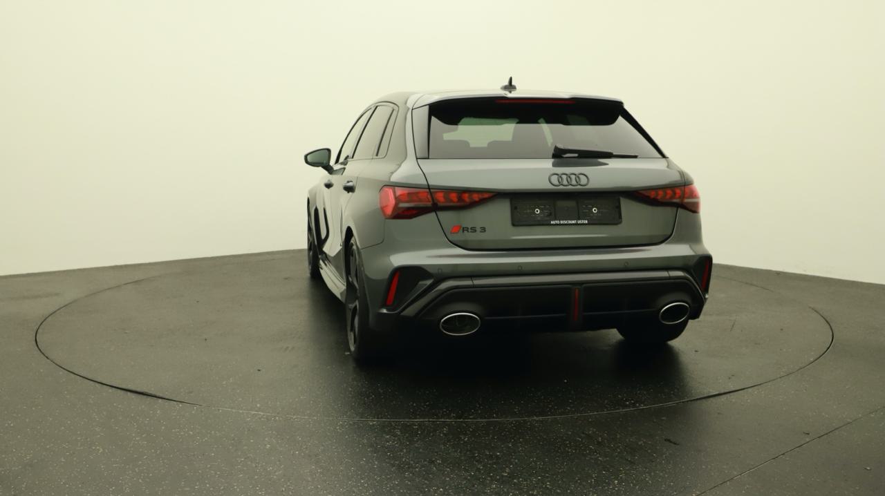 Audi<br>RS3 Sportback 2.5 TSI quattro S-tronic