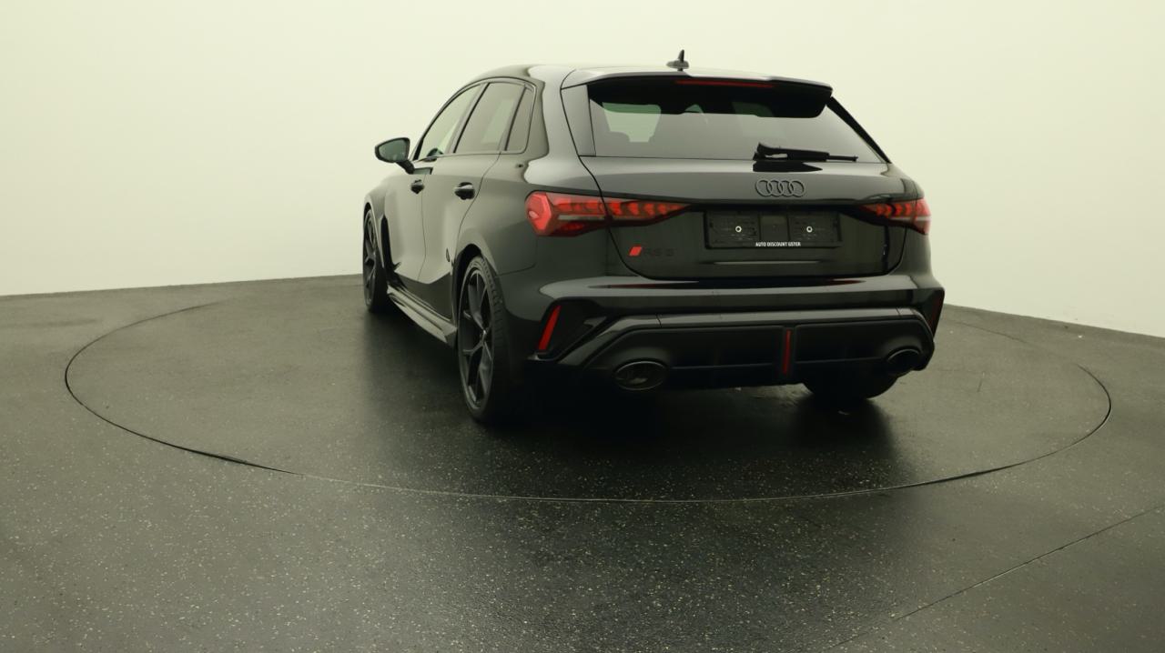 Audi<br>RS3 Sportback 2.5 TSI quattro S-tronic
