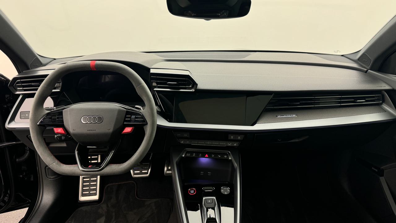 Audi<br>RS3 Sportback 2.5 TSI quattro S-tronic