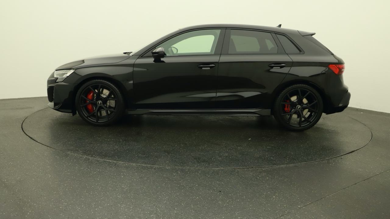 Audi<br>RS3 Sportback 2.5 TSI quattro S-tronic