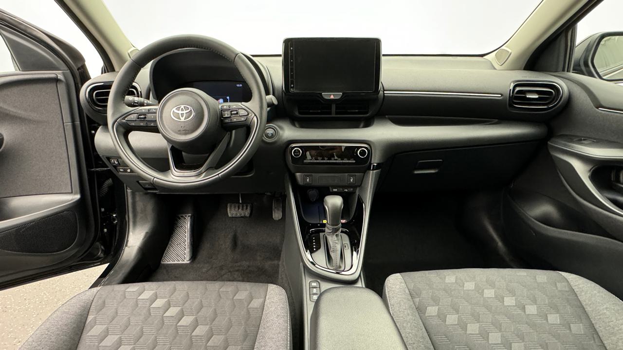 Toyota<br>Yaris 1.5 Sport e-CVT