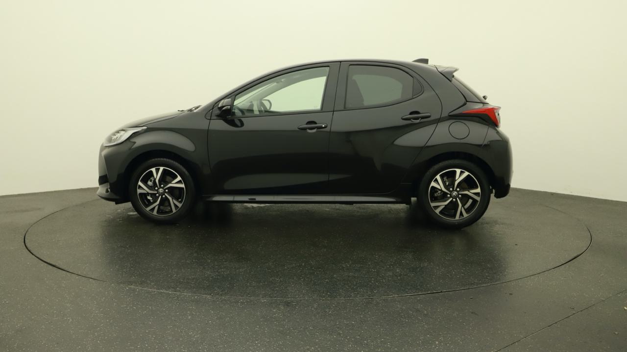 Toyota<br>Yaris 1.5 Sport e-CVT