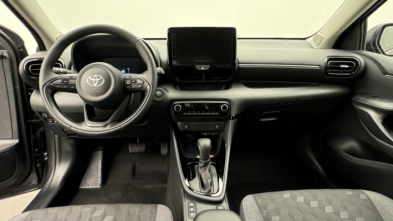 Toyota<br>Yaris 1.5 Sport e-CVT