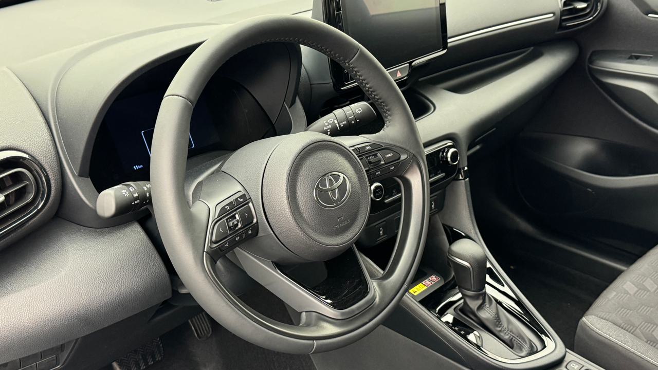 Toyota<br>Yaris 1.5 Sport e-CVT