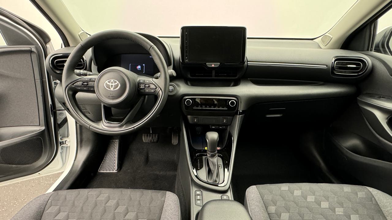 Toyota<br>Yaris 1.5 Sport e-CVT