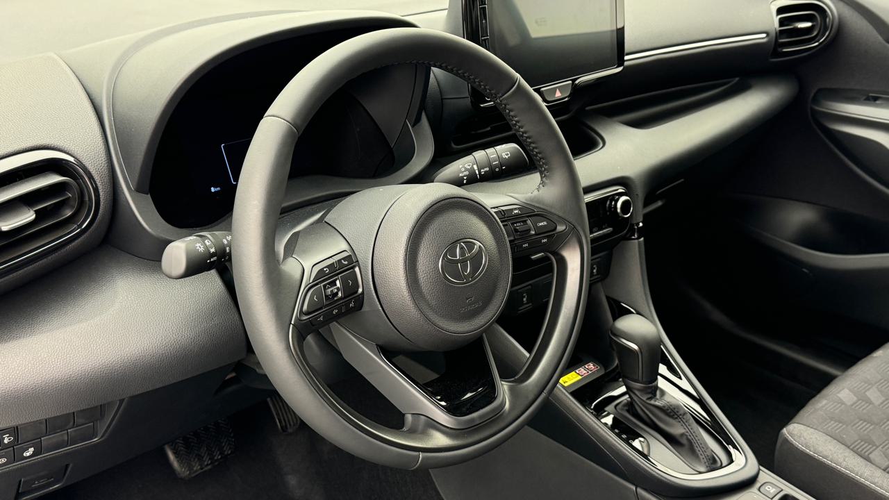 Toyota<br>Yaris 1.5 Sport e-CVT