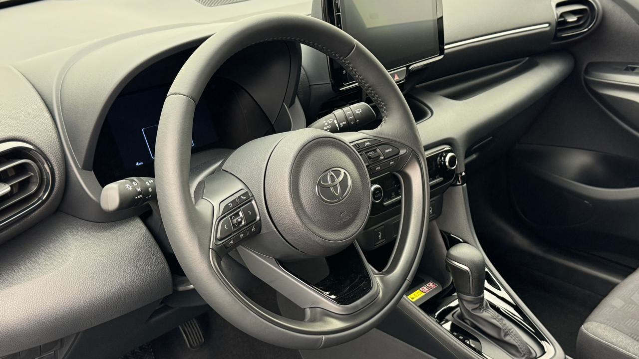 Toyota<br>Yaris 1.5 Sport e-CVT