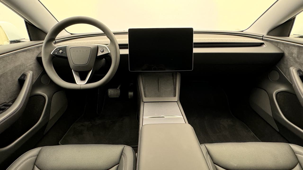 Tesla<br>Model 3 Long Range Dual Motor AWD