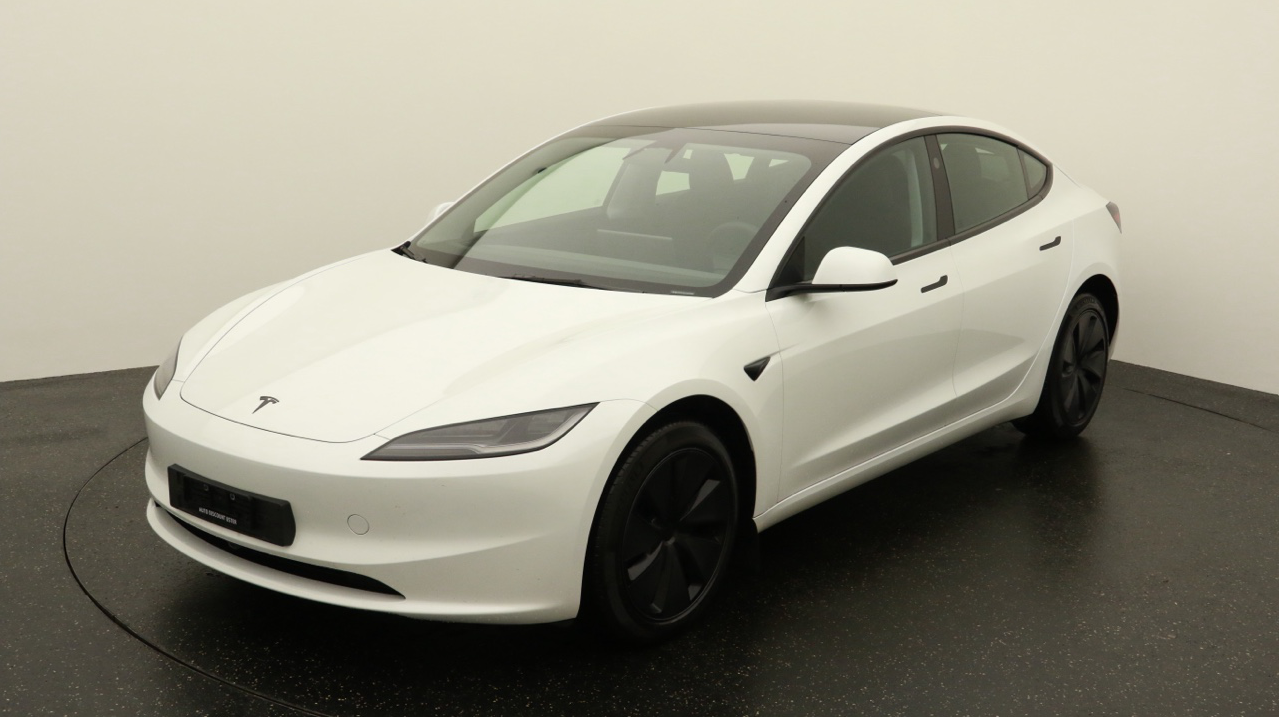 Tesla<br>Model 3 Long Range Dual Motor AWD
